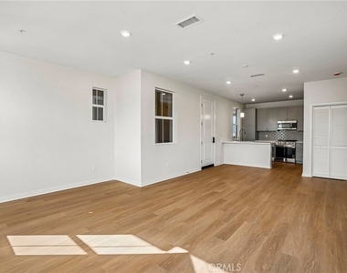 1205 W Badillo Street - Photo Thumbnail 13
