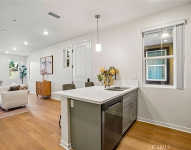 1205 W Badillo Street - Photo Thumbnail 4