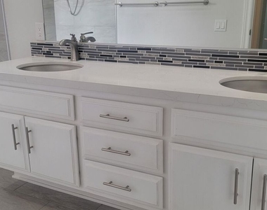 8740 Dartford Place - Photo Thumbnail 40