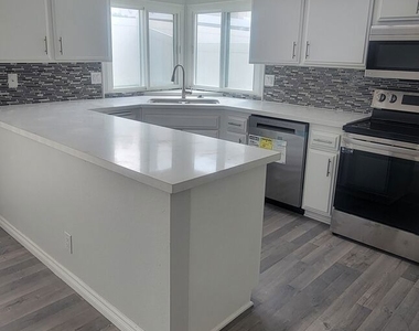 8740 Dartford Place - Photo Thumbnail 10