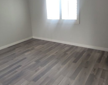 8740 Dartford Place - Photo Thumbnail 26