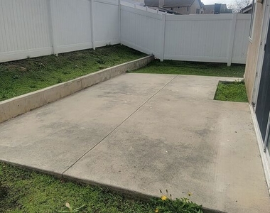 8740 Dartford Place - Photo Thumbnail 16