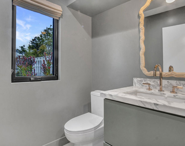 11339 Montana Avenue - Photo Thumbnail 8