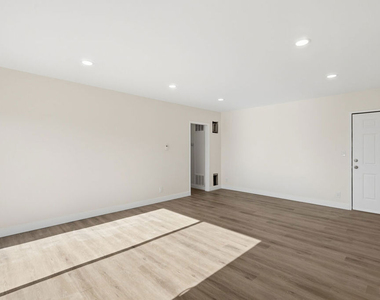 3401 Ocean Park Boulevard - Photo Thumbnail 6