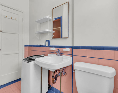 622 1/2 S Cloverdale Avenue - Photo Thumbnail 22