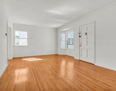 622 1/2 S Cloverdale Avenue - Photo Thumbnail 4