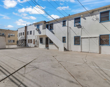 622 1/2 S Cloverdale Avenue - Photo Thumbnail 15