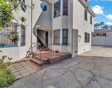 622 1/2 S Cloverdale Avenue - Photo Thumbnail 26