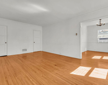 622 1/2 S Cloverdale Avenue - Photo Thumbnail 5