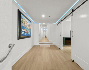 1230 E Ocean Boulevard - Photo Thumbnail 13