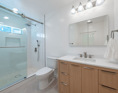 2828 Avenel Street - Photo Thumbnail 13