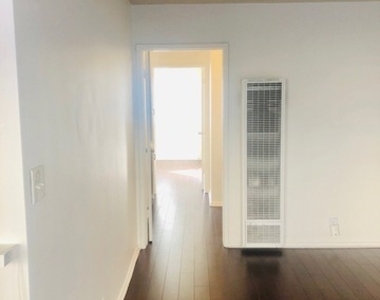 1434 11th Street - Photo Thumbnail 4
