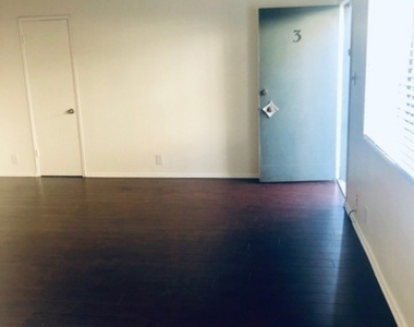1434 11th Street - Photo Thumbnail 3
