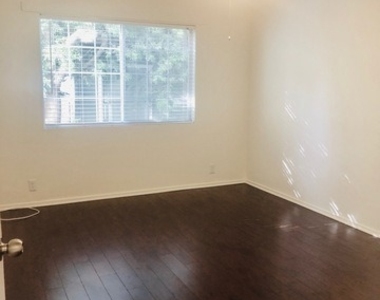 1434 11th Street - Photo Thumbnail 8