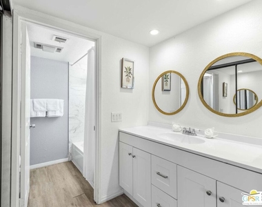 2345 S Cherokee Way - Photo Thumbnail 44