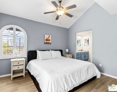 2345 S Cherokee Way - Photo Thumbnail 28