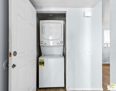 2345 S Cherokee Way - Photo Thumbnail 35