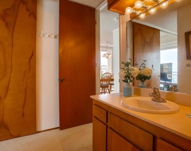 4627 Ocean Blvd - Photo Thumbnail 24