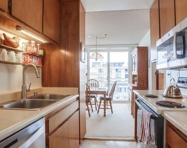 4627 Ocean Blvd - Photo Thumbnail 20