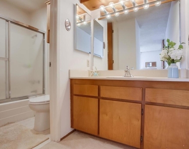 4627 Ocean Blvd - Photo Thumbnail 34