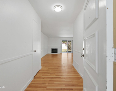 2523 Mandan Court - Photo Thumbnail 3
