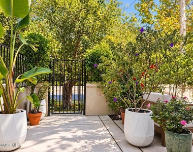 780 Tennis Club Lane - Photo Thumbnail 15