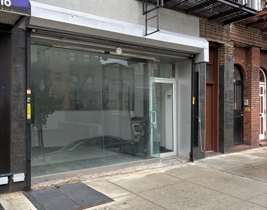 5th Avenue - Photo Thumbnail 1
