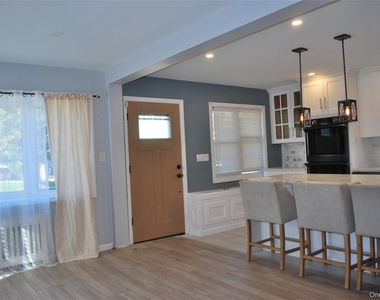42 13th Avenue - Photo Thumbnail 2