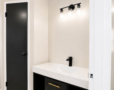 201 Ludingtonville Road - Photo Thumbnail 4
