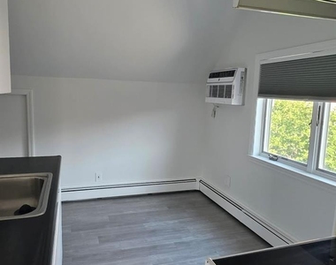 114 Fourth Avenue - Photo Thumbnail 3