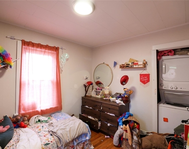 118 Fairview Avenue - Photo Thumbnail 10
