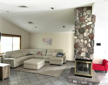 158 Wade Road - Photo Thumbnail 2