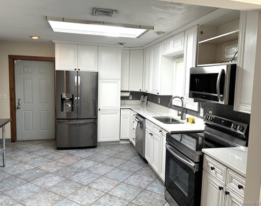 158 Wade Road - Photo Thumbnail 4