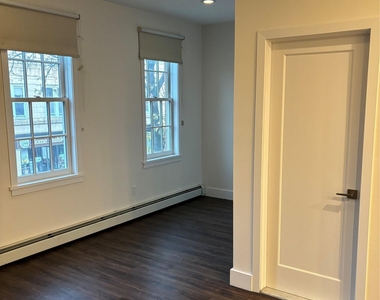 134 Tulip Avenue - Photo Thumbnail 3