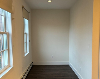 134 Tulip Avenue - Photo Thumbnail 7