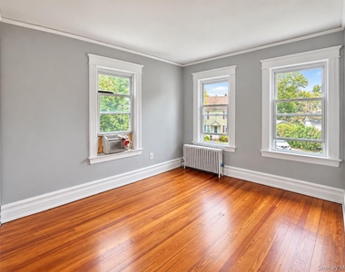 38 Stewart Place - Photo Thumbnail 2