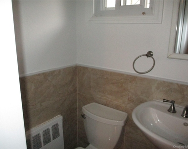 99 N. Strathmore - Photo Thumbnail 10