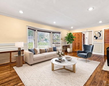 791 Cornwell Avenue - Photo Thumbnail 2