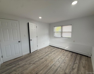 66 Port Avenue - Photo Thumbnail 16
