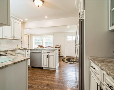 60 Murray Road - Photo Thumbnail 11