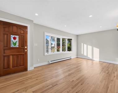 29 North Drive - Photo Thumbnail 3