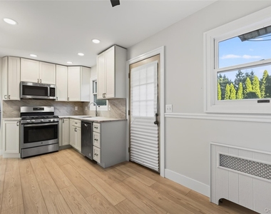 29 North Drive - Photo Thumbnail 9