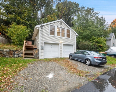 14 Lakeside Road - Photo Thumbnail 1