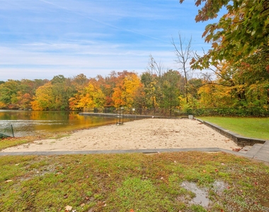 14 Lakeside Road - Photo Thumbnail 20