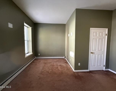 909 Jacob Street - Photo Thumbnail 9