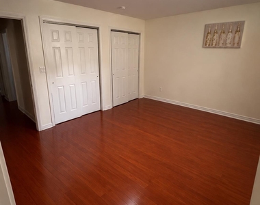 10 Comstock Road - Photo Thumbnail 6