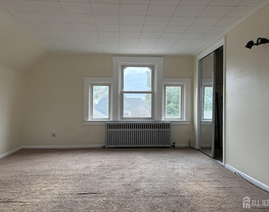 301 Penfield Place - Photo Thumbnail 17