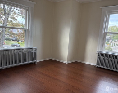 301 Penfield Place - Photo Thumbnail 13