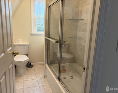 301 Penfield Place - Photo Thumbnail 15