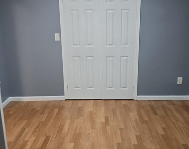 367 College Drive - Photo Thumbnail 5